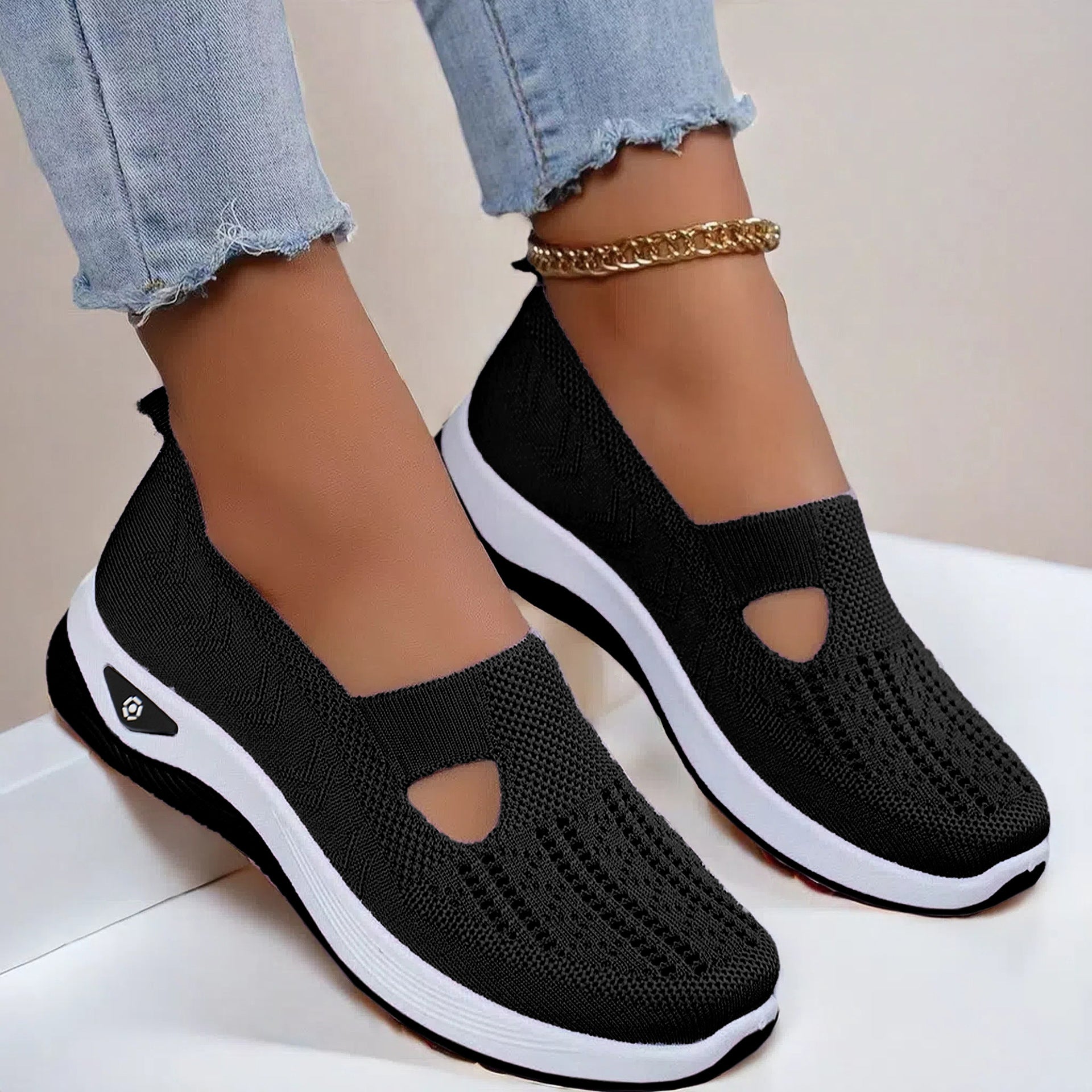Black / 43