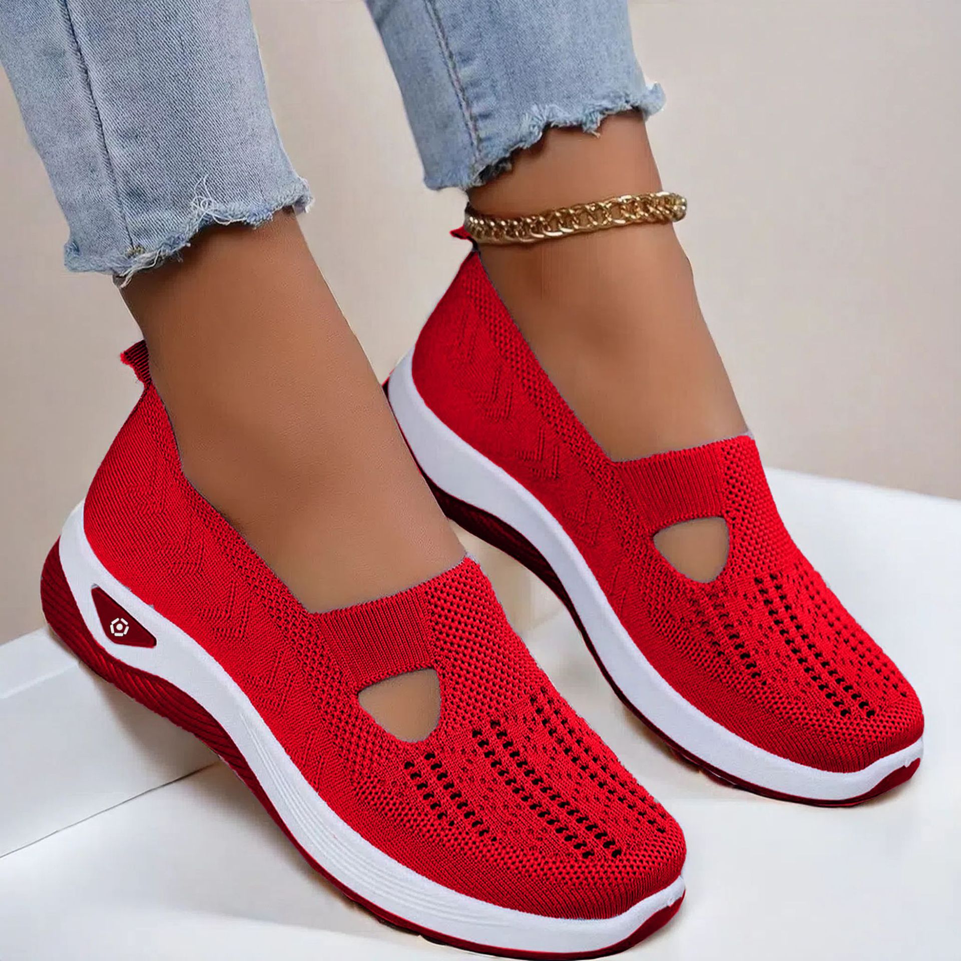 Red / 43